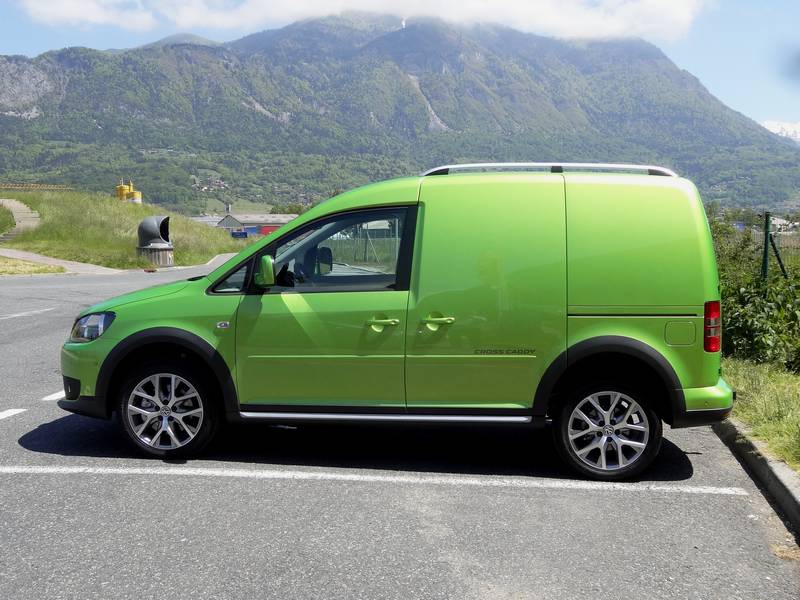 Фото автомобиля Volkswagen Cross Caddy Fourgon